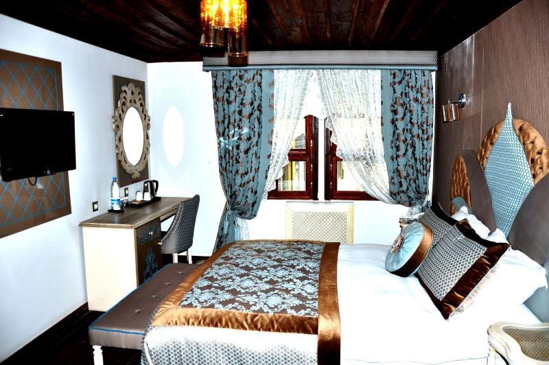 Frz Konak Hotel เอสเกซีเฮียร์ ภายนอก รูปภาพ